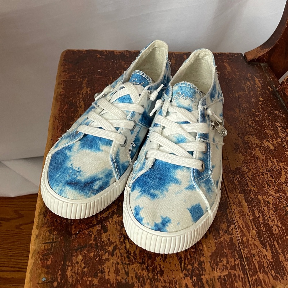 Blowfish Malibu sneakers, size 8 1/2